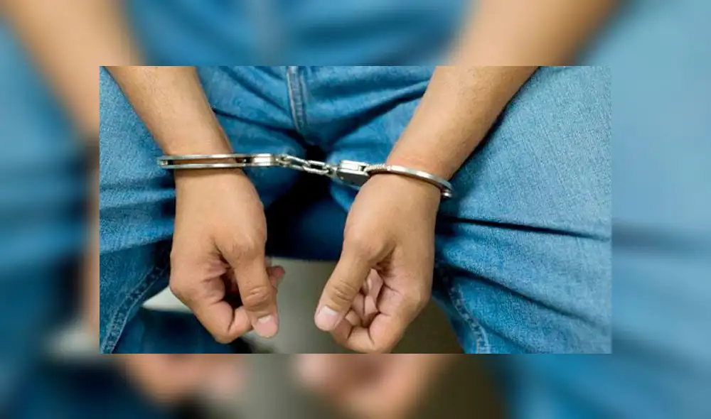 Ladrón roba un celular y se esconde dentro del Congreso Nacional Ladrón roba un celular y se esconde dentro del Congreso Nacional