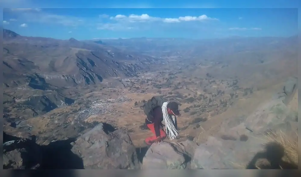 Rescatista Eloy Cacya, el mismo que halló el cuerpo de Ciro Castillo Rojo, ahora se encuentra en la búsqueda de Juan Fernando. Rescatista Eloy Cacya, el mismo que halló el cuerpo de Ciro Castillo Rojo, ahora se encuentra en la búsqueda de Juan Fernando.