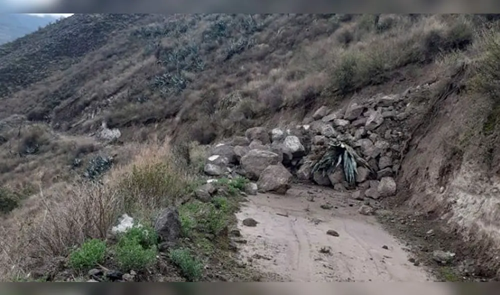 Huaico bloqueó carretera en la provincia de La Unión. Huaico bloqueó carretera en la provincia de La Unión.