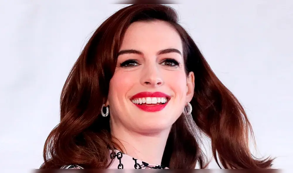 Anne Hathaway se une a la fiebre del Pillow Challenge y revive a Mia Thermopolis de El diario de una princesa |