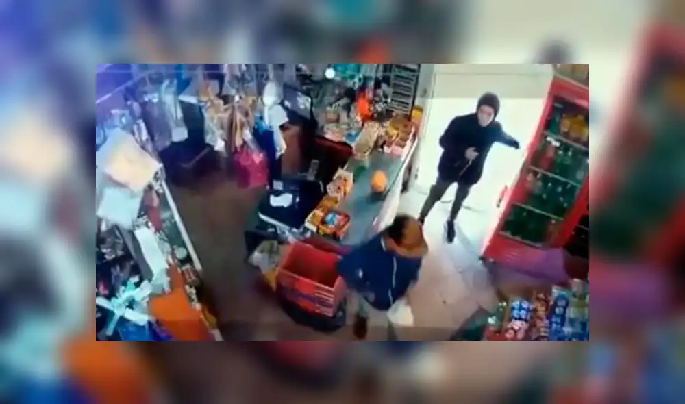 Ladrones cortan el cuello a dueño de supermercado chino y este los bota a golpes [VIDEO] 