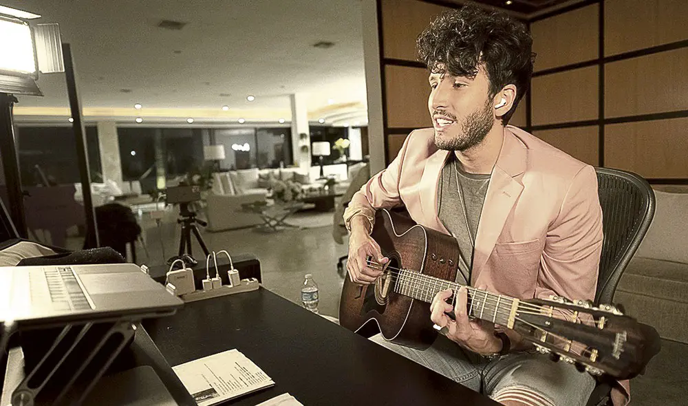 ‘Conecta y canta’. Con el cantante colombiano Sebastián Yatra. Foto: difusión ‘Conecta y canta’. Con el cantante colombiano Sebastián Yatra. Foto: difusión