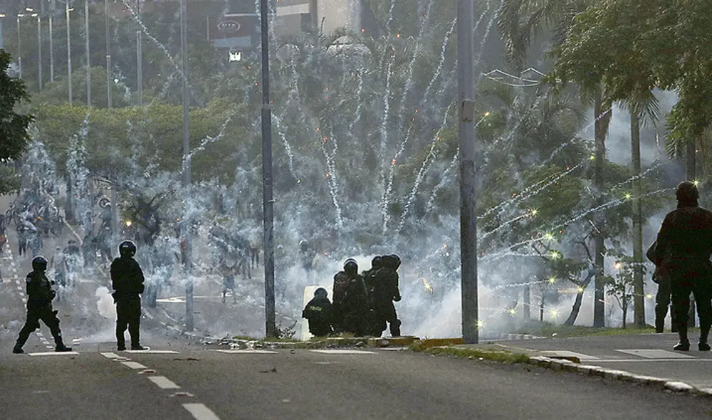 Protestas en Santa Cruz. Hoy se cumple una semana de manifestaciones y de la detención del líder opositor. Foto: EFE.