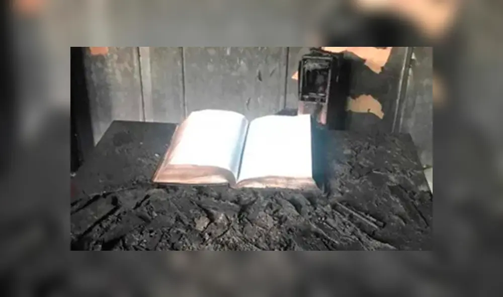 Ladrón que entró a robar a una iglesia murió quemado y en medio de las llamas los bomberos descubrieron una Biblia. Foto: Aires de Santa Fe