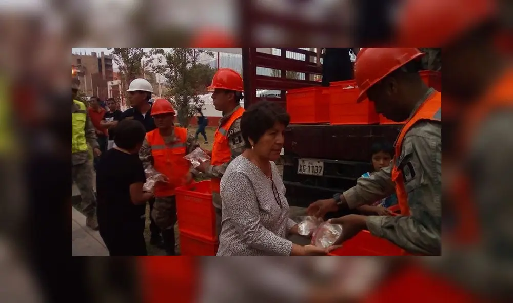Santa Anita: reparten más de 14 mil galones de agua potable a damnificados de SJL [FOTOS Y VIDEO]