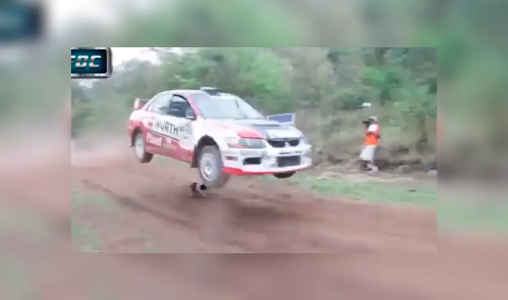 Facebook viral: perro ingresa a pista de carreras y se salva de morir atropellado de forma ‘milagrosa’ Facebook viral: perro ingresa a pista de carreras y se salva de morir atropellado de forma ‘milagrosa’