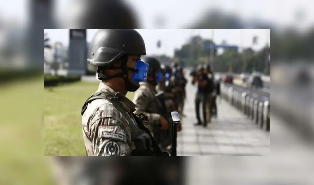 Policía Nacional del Perú y Fuerzas Armadas. Créditos: La República. Policía Nacional del Perú y Fuerzas Armadas. Créditos: La República.