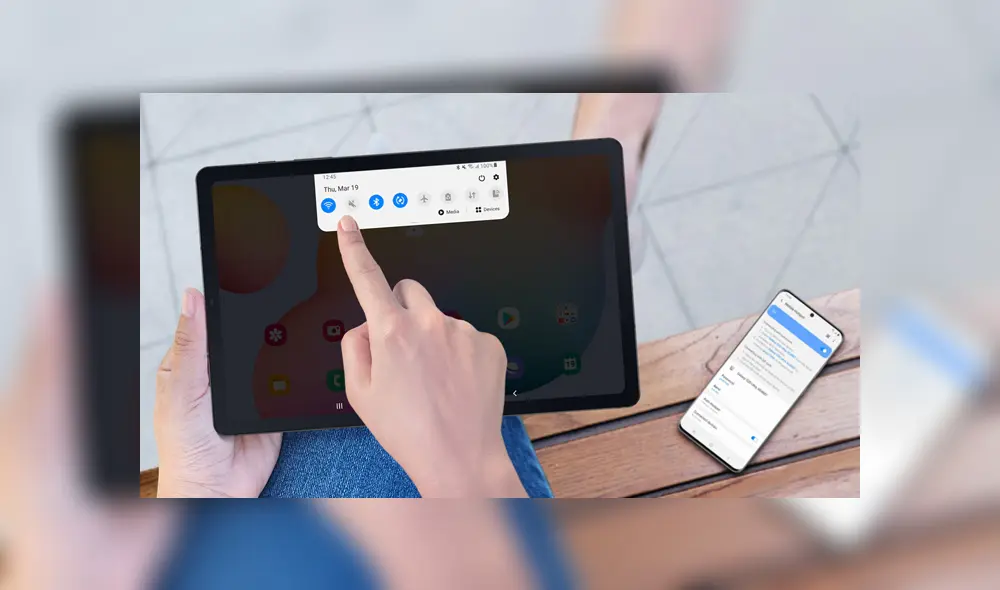La interfaz de usuario One UI 2.0 incluye mejoras de visualización, audio y rendimiento.