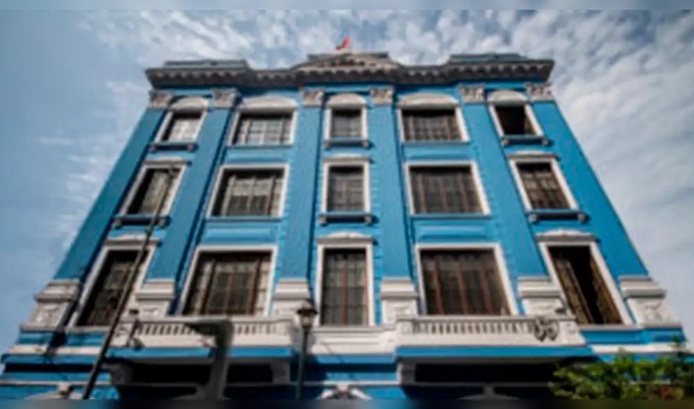 Estos 28 institutos podrían cerrar si no subsanan deficiencias