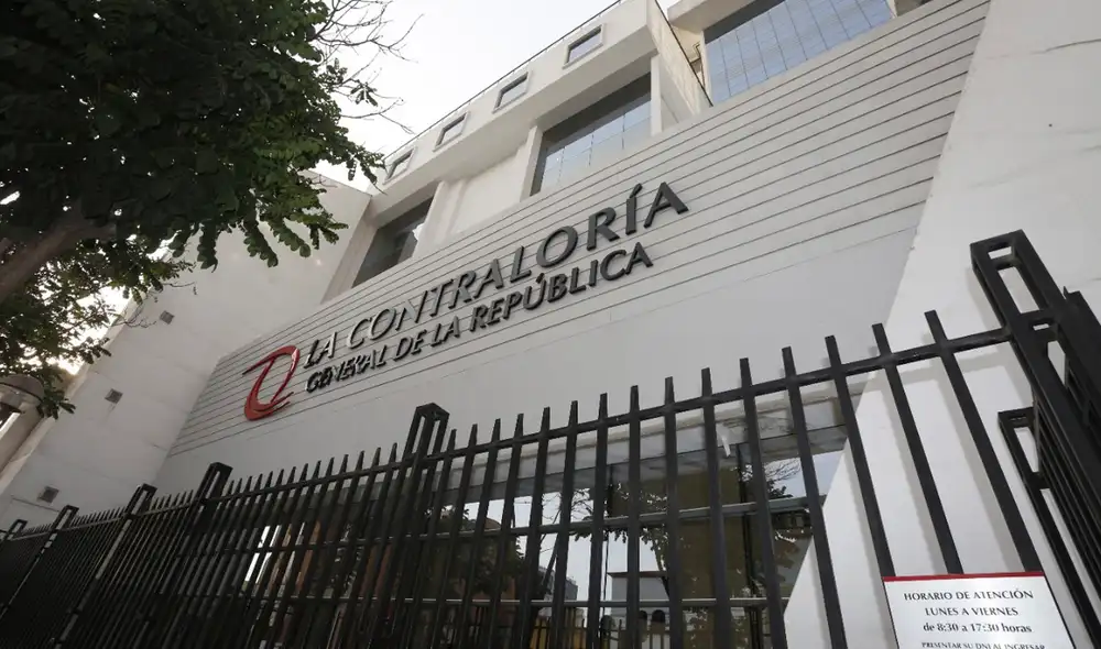 El ente de control verificó la documentación referido a las dos convocatorias para contratar a una empresa aseguradora. Foto: La República El ente de control verificó la documentación referido a las dos convocatorias para contratar a una empresa aseguradora. Foto: La República