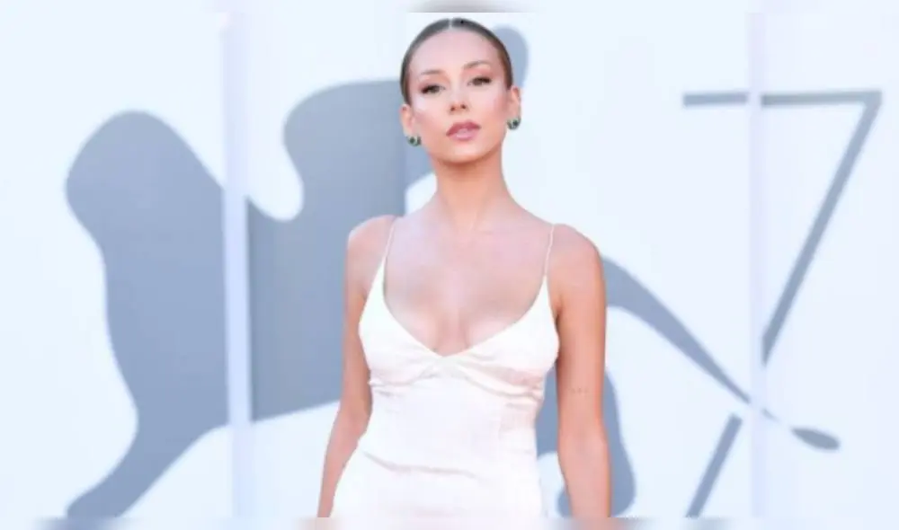 Ester Expósito deslumbra en la alfombra roja del Festival de Cine. Foto: Hola