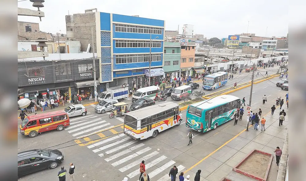 En Av. Los Incas y Vallejo se superponen 35 rutas En Av. Los Incas y Vallejo se superponen 35 rutas