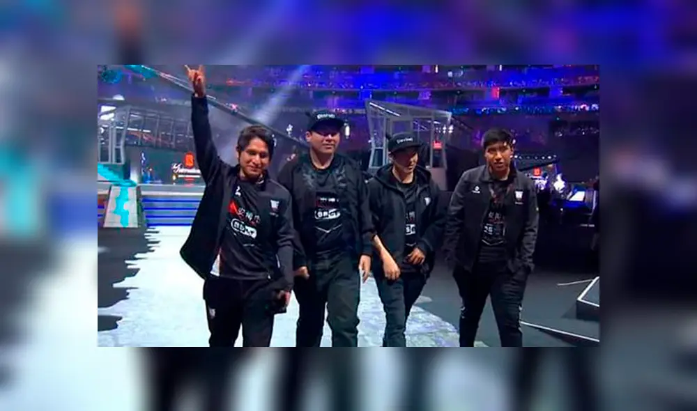 Infamous Gaming en la presentación del evento principal en el Mercedes-Benz Arena de Shanghai.