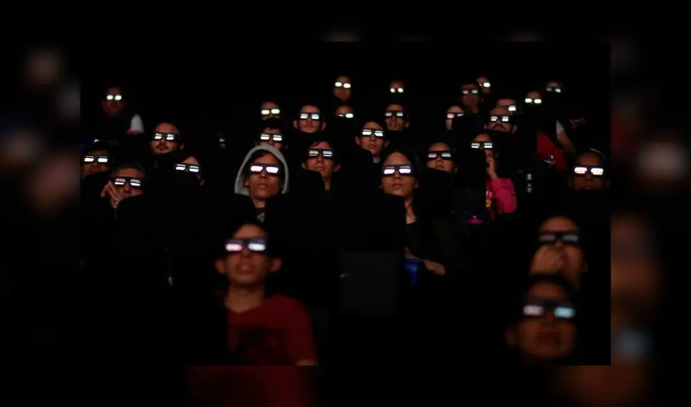 En medio de la crisis, apagones y hambre, venezolanos madrugan para ver 'Avengers: Endgame' [FOTOS]