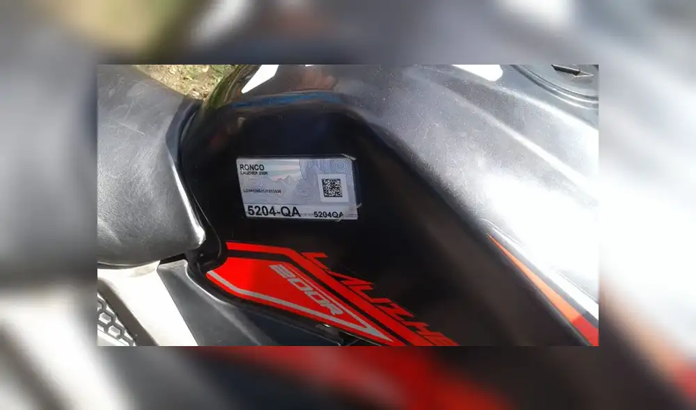 Oportuna reacción de serenos logró frustrar el robo ejecutado por jóvenes que se desplazaban en una moto. (Foto: Serenazgo de Miraflores) Oportuna reacción de serenos logró frustrar el robo ejecutado por jóvenes que se desplazaban en una moto. (Foto: Serenazgo de Miraflores)