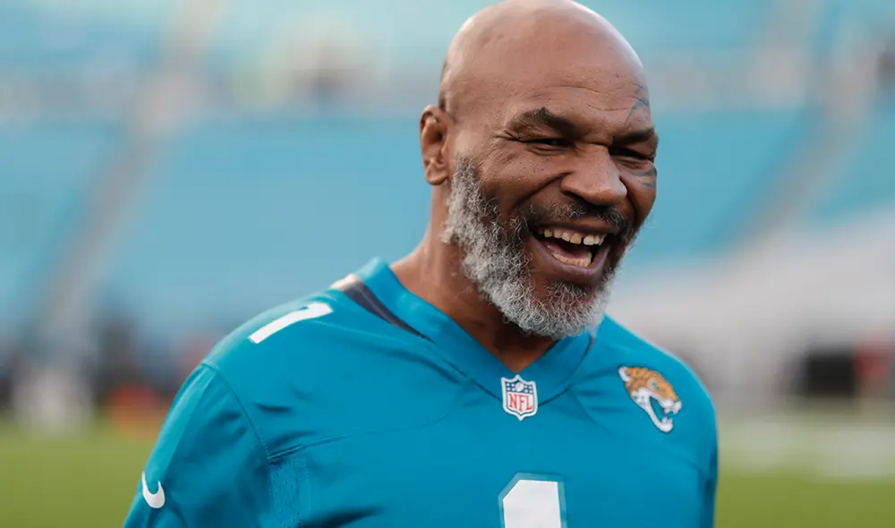 Mike Tyson cerró el contrato para su regreso al boxeo fumando marihuana. Mike Tyson cerró el contrato para su regreso al boxeo fumando marihuana.