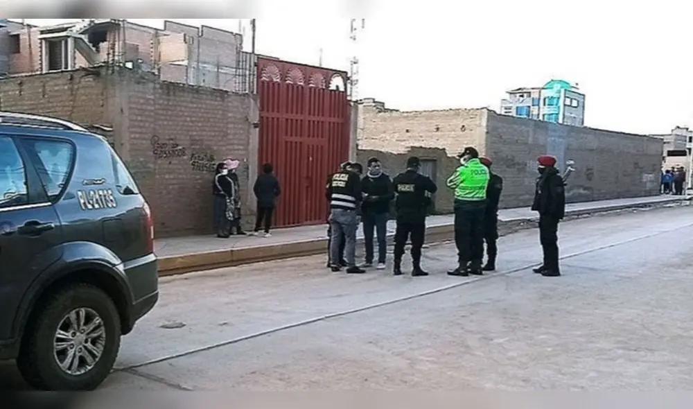 Chofer en aparente estado de ebriedad fue detenido por la Policía en Ilave, por arrollar a Burro. Chofer en aparente estado de ebriedad fue detenido por la Policía en Ilave, por arrollar a Burro.