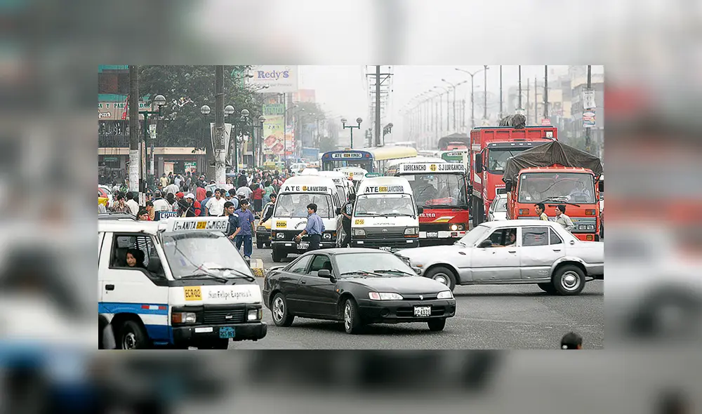Atoro. El caos en la Carretera Central ha superado los cálculos. Un viaje tarda casi 2 horas.