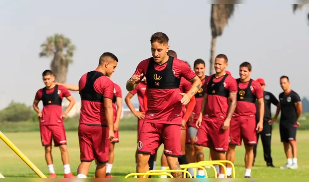 Universitario presenta nuevo sponsor que irá en la espalda de su camiseta. Foto: AFP