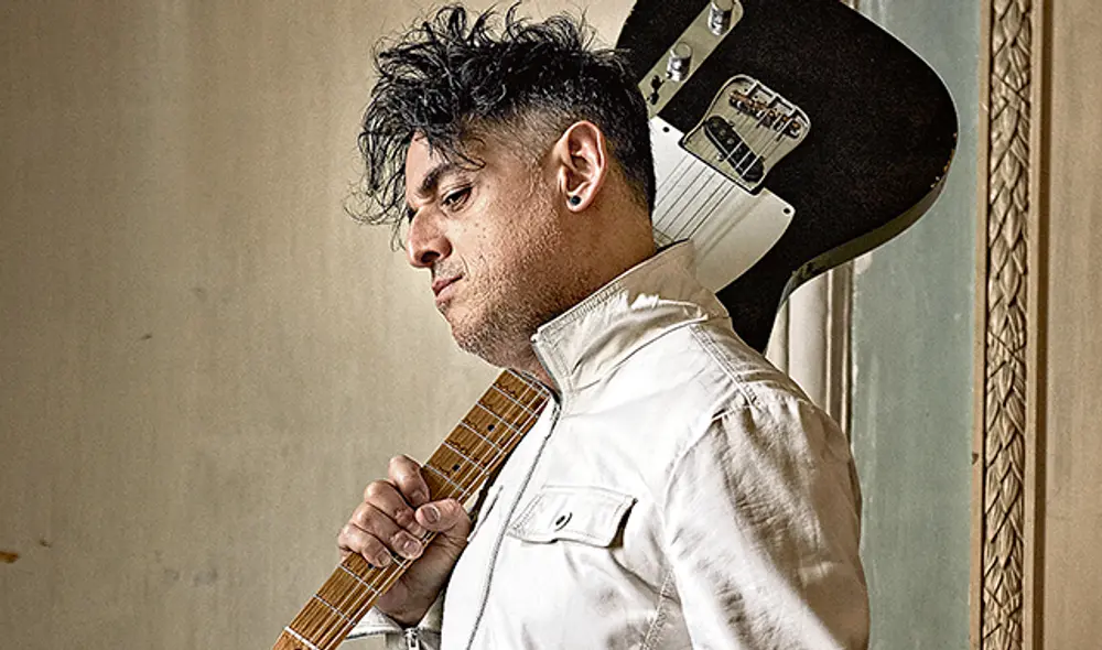 XXX es la quinta producción como solista de Pedro Madueño y cuenta con 30 canciones inéditas divididas en tres volúmenes: ‘Sueño mundano’, ‘Cartas sin leer’ y ‘Los primeros años’.