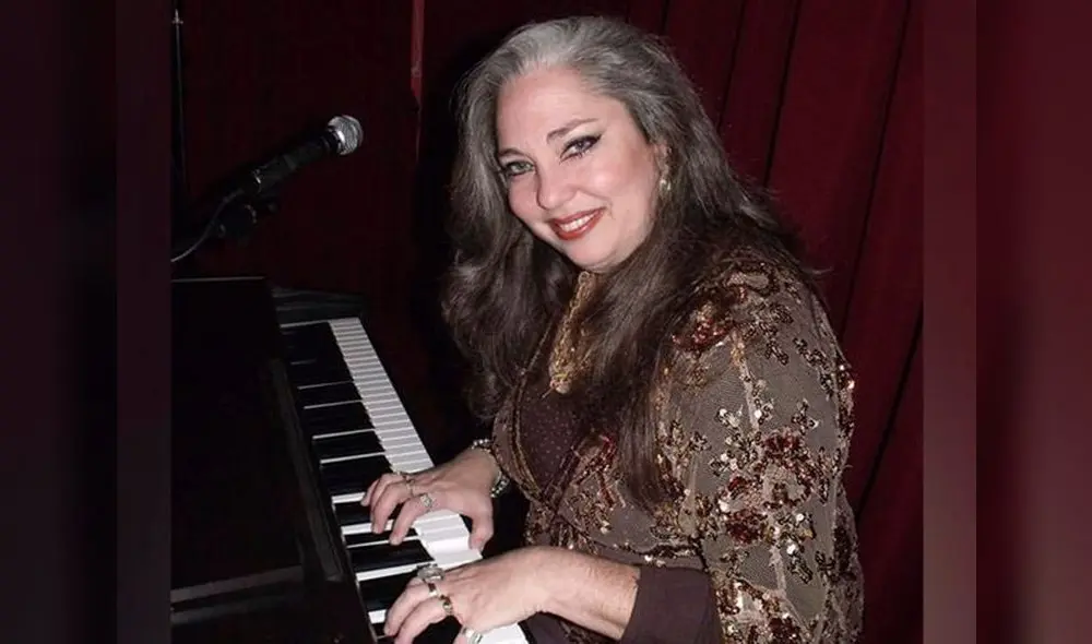 Isabel Iñigo alza su voz sobre el bolero: "Nunca pasará de moda"