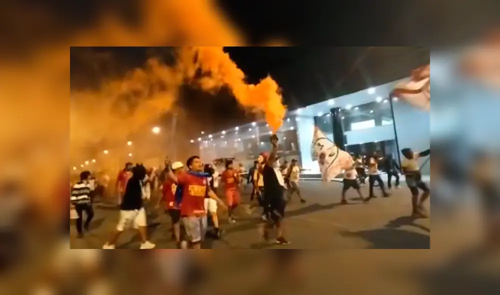 Barristas se enfrentaron en Chorrillos. Foto: GLR Barristas se enfrentaron en Chorrillos. Foto: GLR