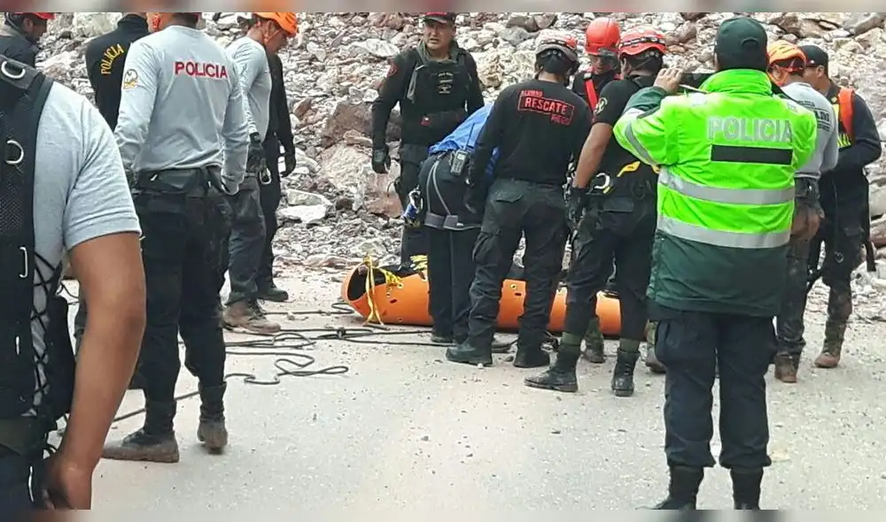 Cusco: Hallan cuerpo de mujer sepultada por deslizamiento de tierra