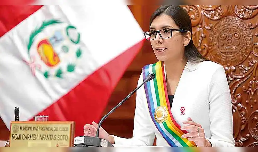 en el cargo. Infantas asume alcaldía a sus 25 años. en el cargo. Infantas asume alcaldía a sus 25 años.