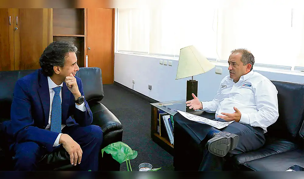 Ministro Córdova y Piero Ghezzi se reúnen por diversificación