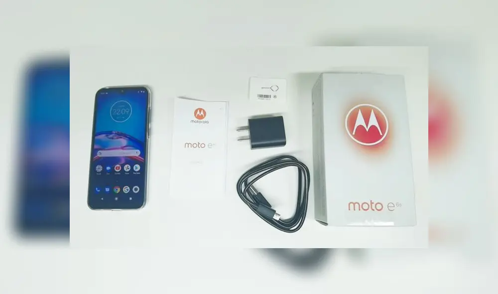 Esto es todo lo que incluye el nuevo Moto E6s, el teléfono económico de Motorola. Foto: Daniel Robles. Esto es todo lo que incluye el nuevo Moto E6s, el teléfono económico de Motorola. Foto: Daniel Robles.