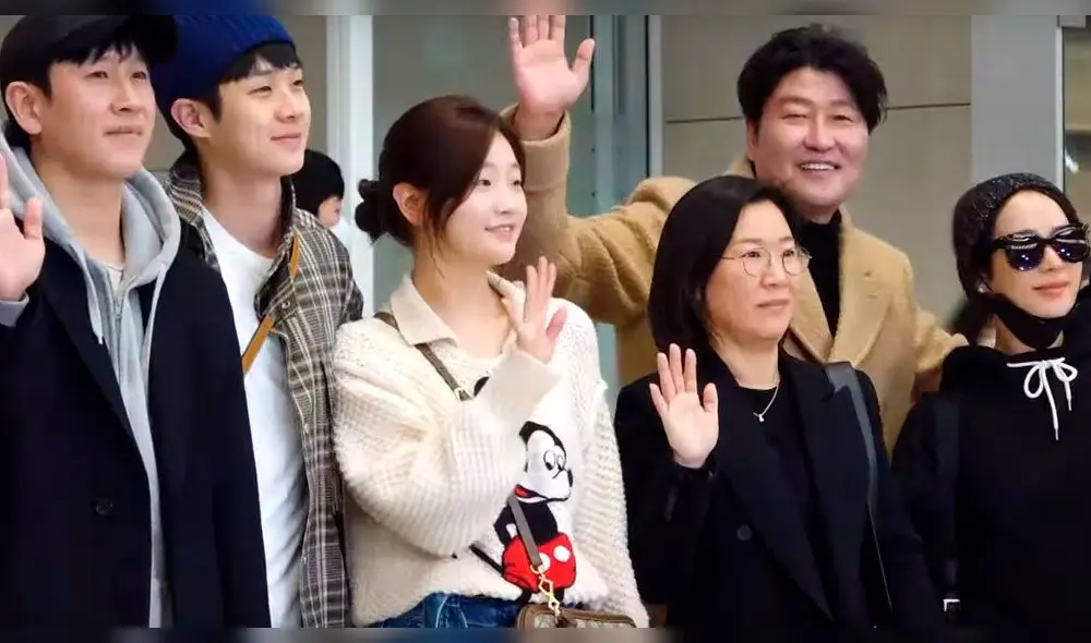 'Parasite': decenas de periodistas asistieron a cubrir la llegada del elenco que hizo historia en los Oscar 2020. 'Parasite': decenas de periodistas asistieron a cubrir la llegada del elenco que hizo historia en los Oscar 2020.