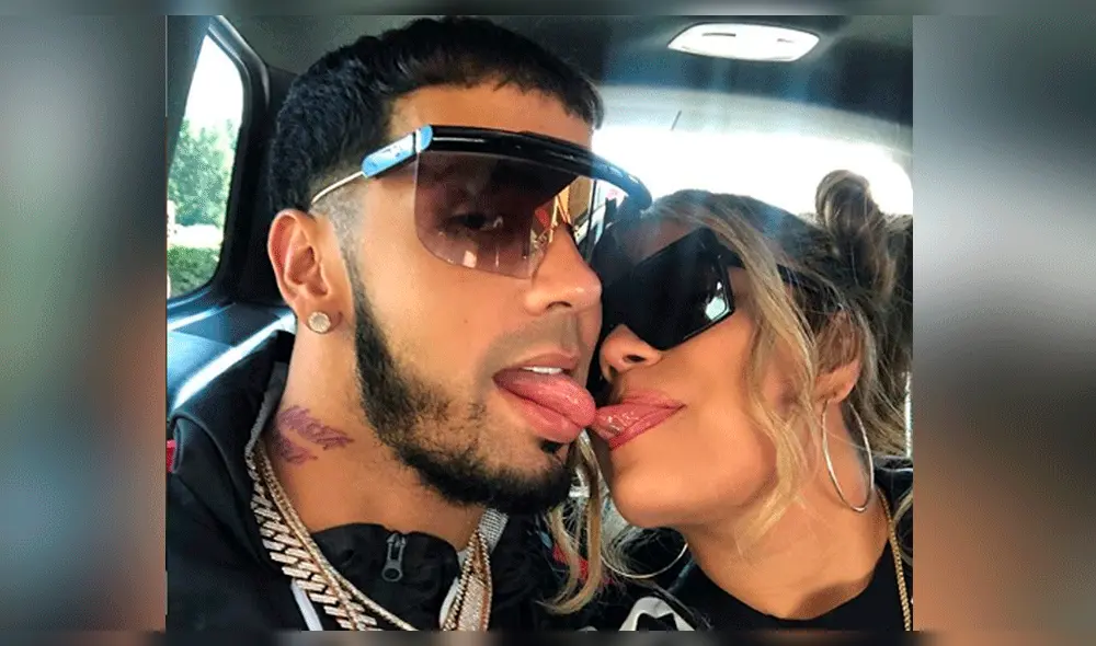Karol G responde a quienes criticaron video íntimo y tatuaje de Anuel AA [VIDEO]