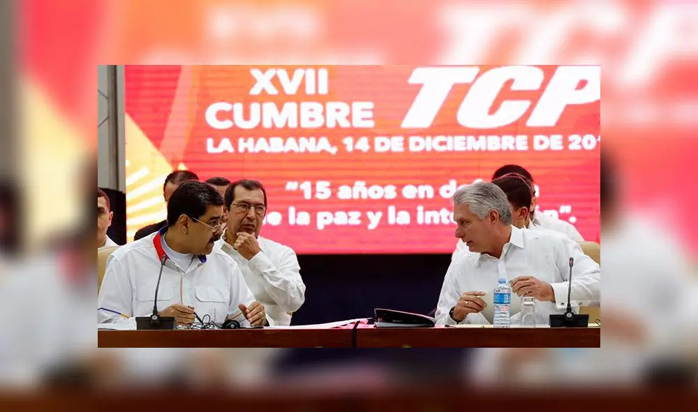 El presidente cubano, Miguel Díaz-Canel (d), habla con su homólogo de Venezuela, Nicolás Maduro (i), durante la XVII Cumbre del ALBA-TCP en La Habana. Foto: EFE El presidente cubano, Miguel Díaz-Canel (d), habla con su homólogo de Venezuela, Nicolás Maduro (i), durante la XVII Cumbre del ALBA-TCP en La Habana. Foto: EFE