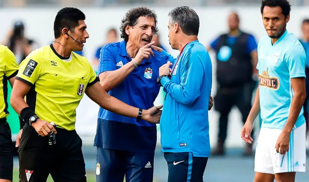 Mario Salas y Pablo Bengoechea se midieron en la final del fútbol peruano del 2018. Foto: Líbero Mario Salas y Pablo Bengoechea se midieron en la final del fútbol peruano del 2018. Foto: Líbero