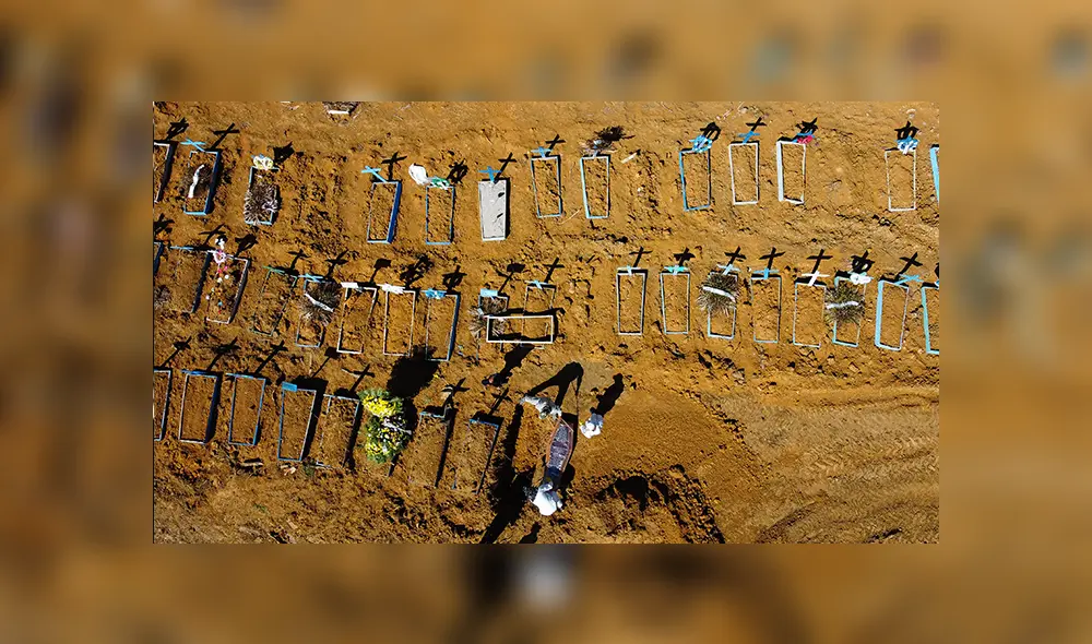 Cementerio Nossa Senhora Aparecida en el barrio de Taruma, en Manaos, Brasil, el 2 de junio de 2020 durante la nueva pandemia de COVID-19. | Foto: Michael Dantas / AFP Cementerio Nossa Senhora Aparecida en el barrio de Taruma, en Manaos, Brasil, el 2 de junio de 2020 durante la nueva pandemia de COVID-19. | Foto: Michael Dantas / AFP