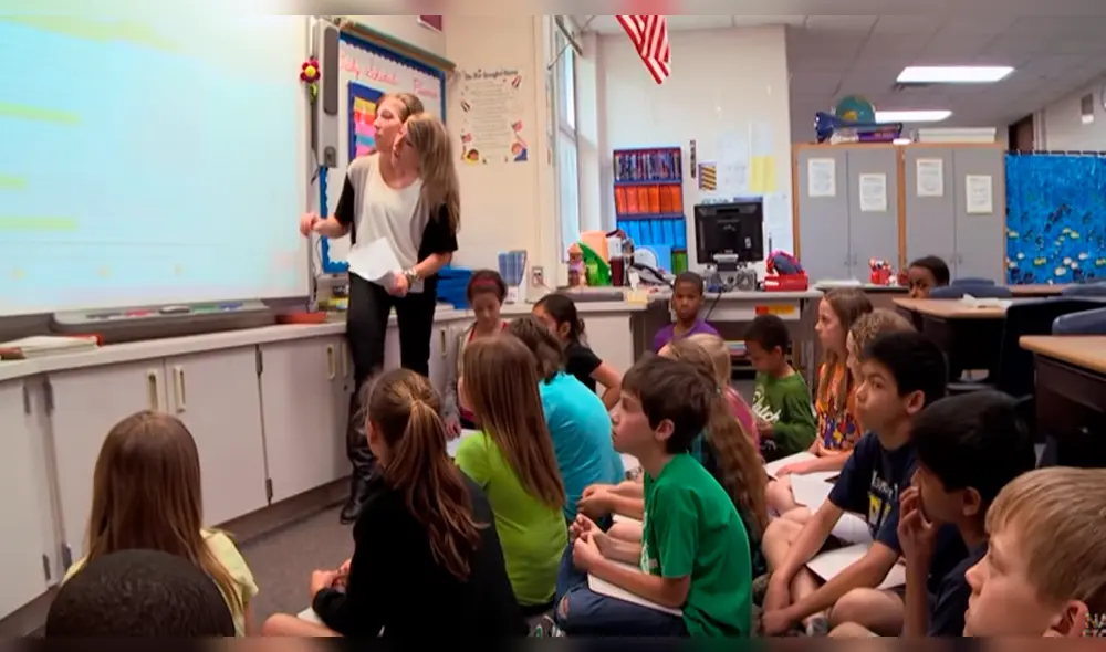 YouTube Viral: Profesora con dos cabezas impacta a miles [VIDEO]