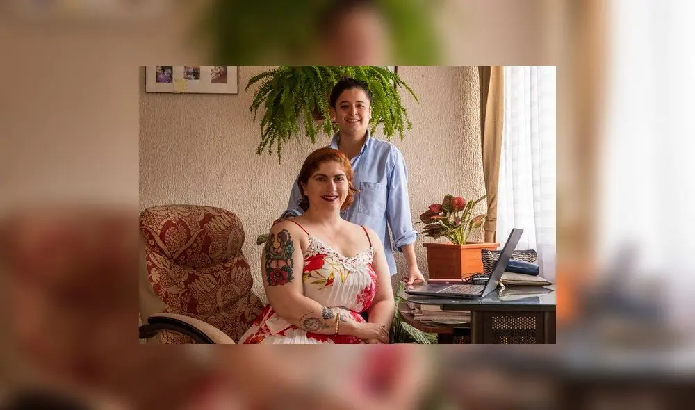 Padres se vuelven activistas a favor de matrimonio igualitario tras saber que su hija es lesbiana Padres se vuelven activistas a favor de matrimonio igualitario tras saber que su hija es lesbiana