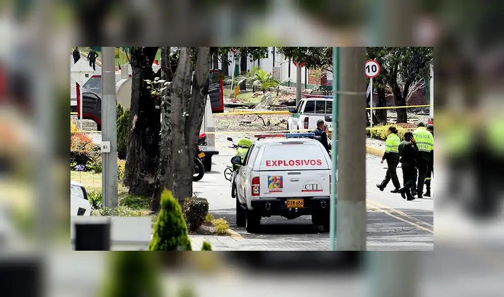 Las primeras imágenes del atentado con coche bomba en escuela policial de Bogotá [FOTOS]