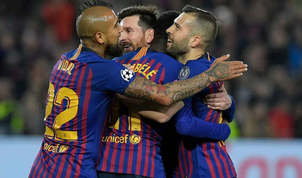 Como compañeros, Messi y Vidal ganaron una liga de España. Foto: AFP.