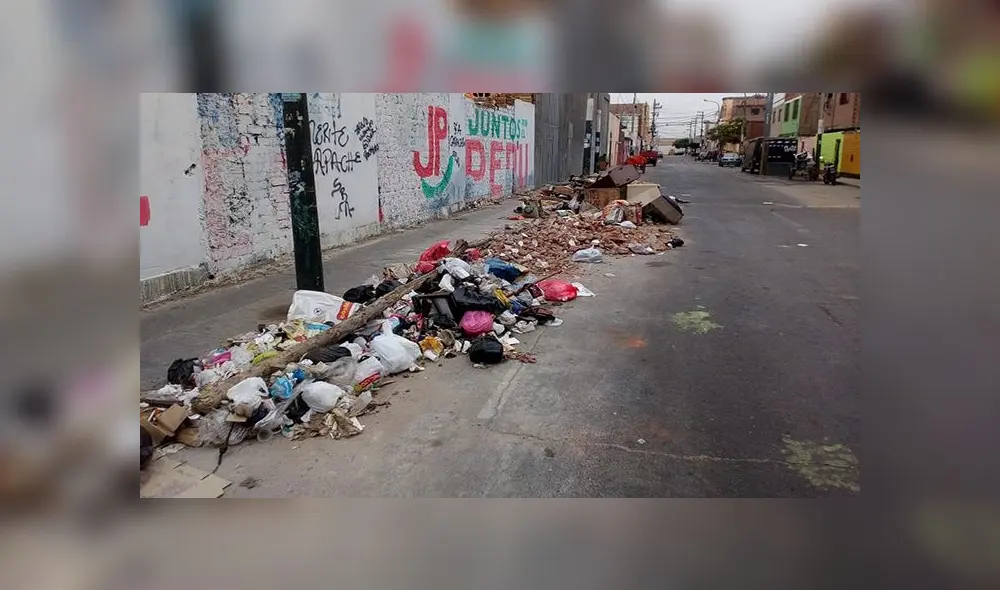 Basura continúa en calles de Bellavista pese a denuncias contra municipio