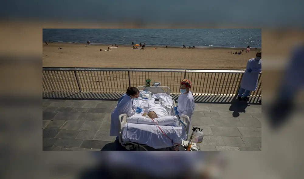 Los médicos sustentan que llevar a la playa a los enfermos, podría ayudarlos sentirse mejor. Foto: AP