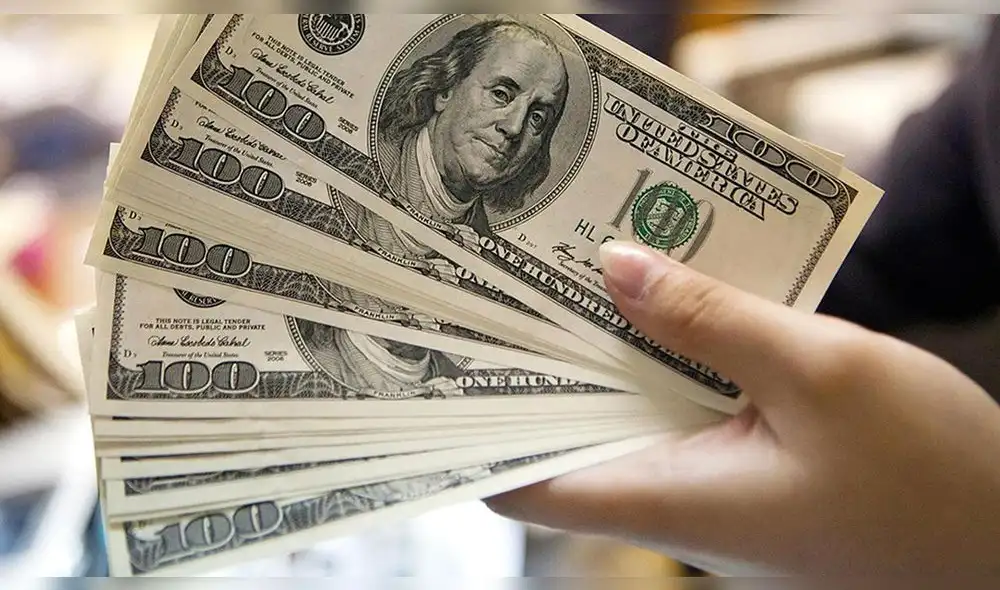 BCR reduce encaje en moneda extranjera e inyecta US$ 181 millones BCR reduce encaje en moneda extranjera e inyecta US$ 181 millones