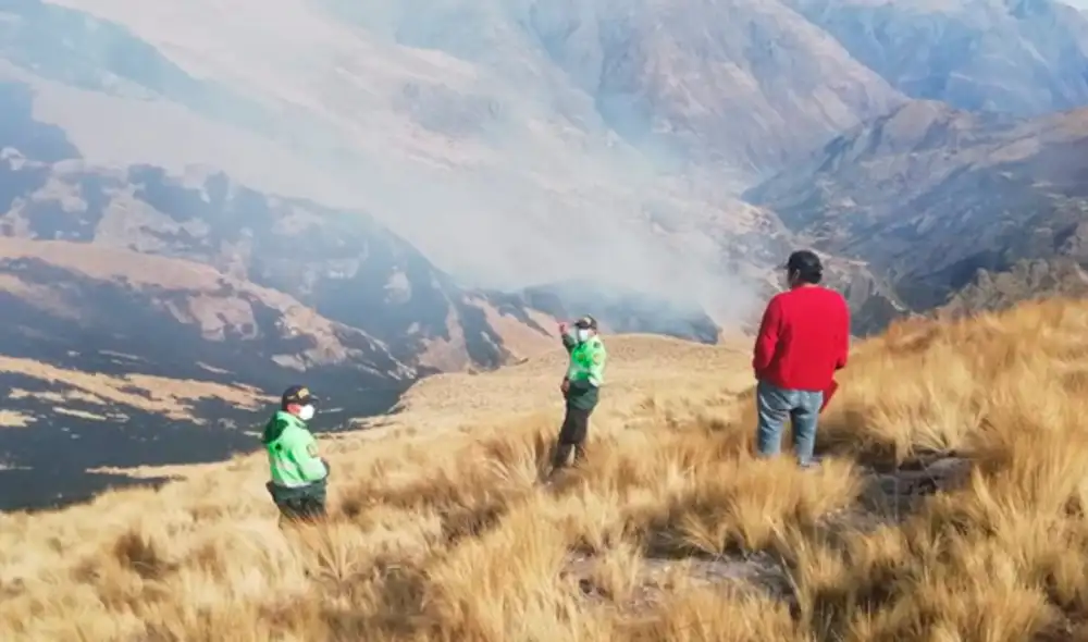 Incendios forestales en Cusco a punto de llegar a zona arqueológica. Foto: Gore Cusco