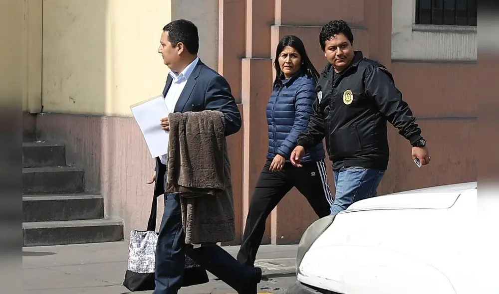 Secretaria de Keiko, Carmela Paucará, se entrega y lo niega todo Secretaria de Keiko, Carmela Paucará, se entrega y lo niega todo