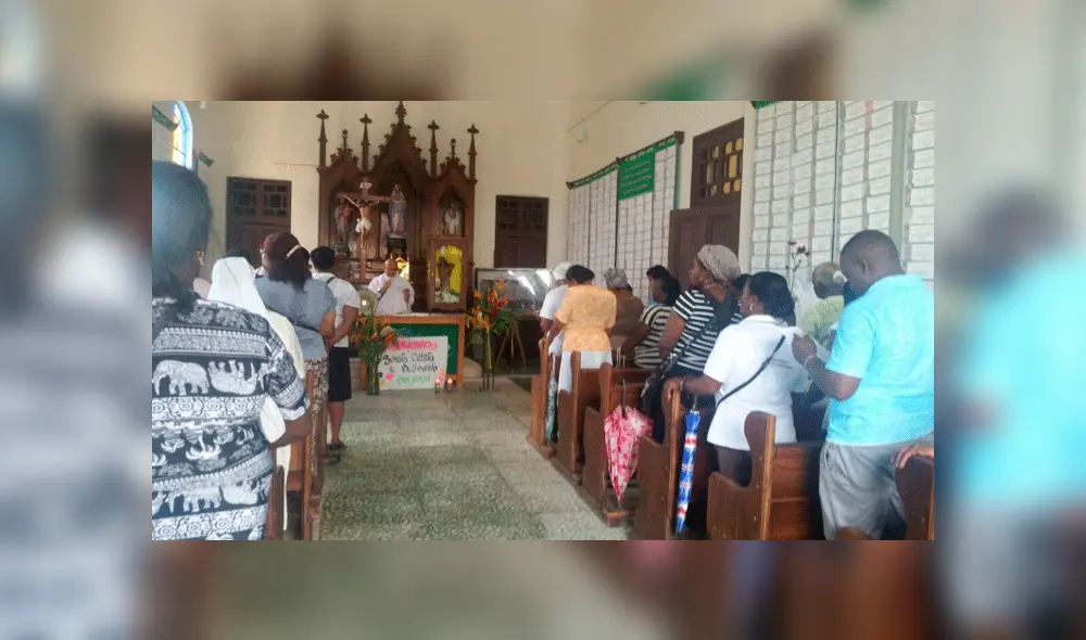 Vía Twitter: Denuncian que sacerdote expulsó de misa a joven gay por vestir de mujer [VIDEO]