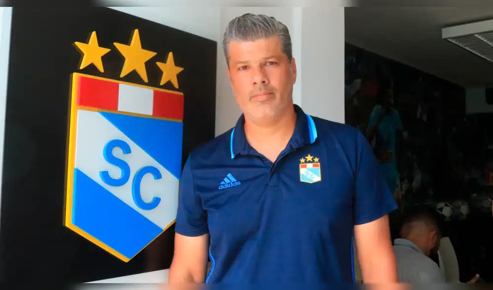 Las 4 razones por las que Carlos Benavides se fue de Sporting Cristal