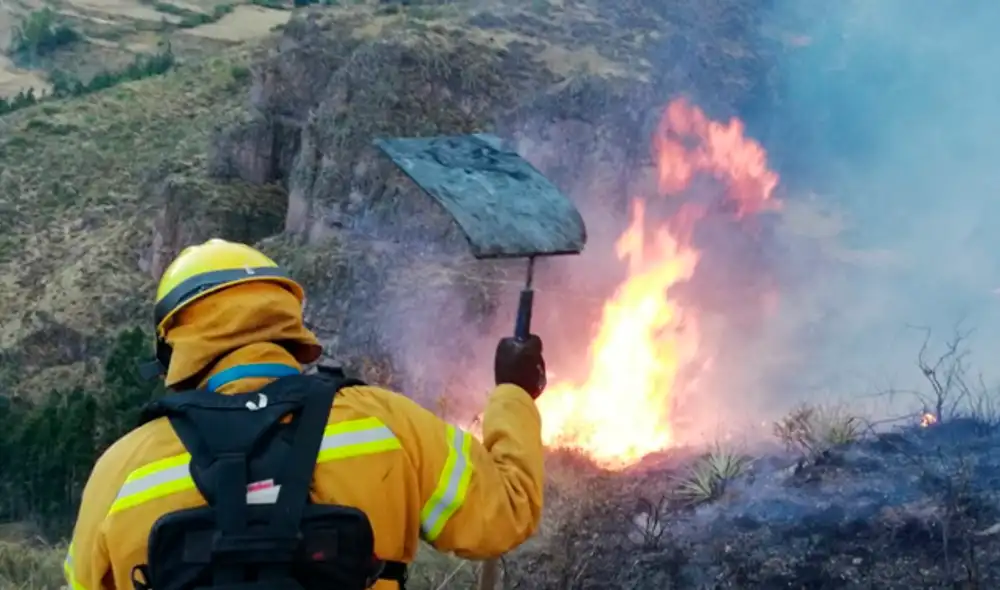 Incendios forestales en Cusco a punto de llegar a zona arqueológica. Foto: Gore Cusco