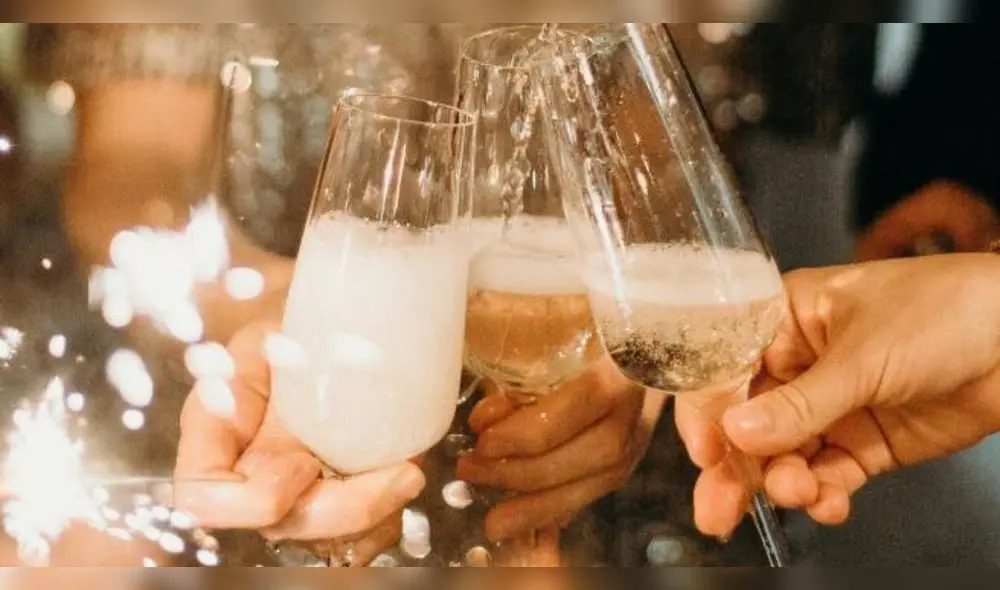 Conoce algunas frases y mensajes que puedes enviar para este Año Nuevo. Foto: Excelsior