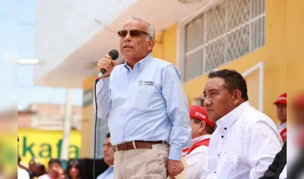 Premier Aníbal Torres inauguró en Piura un MAC Express Premier Aníbal Torres inauguró en Piura un MAC Express