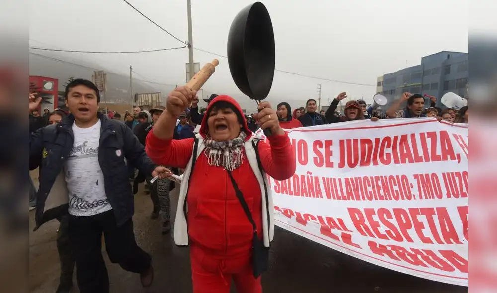 Vecinos de Carabayllo bloquearon la entrada de Canta exigiendo agua [FOTOS]
